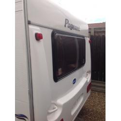 Bailey pageant Auvergne 2003 5 berth with full awing