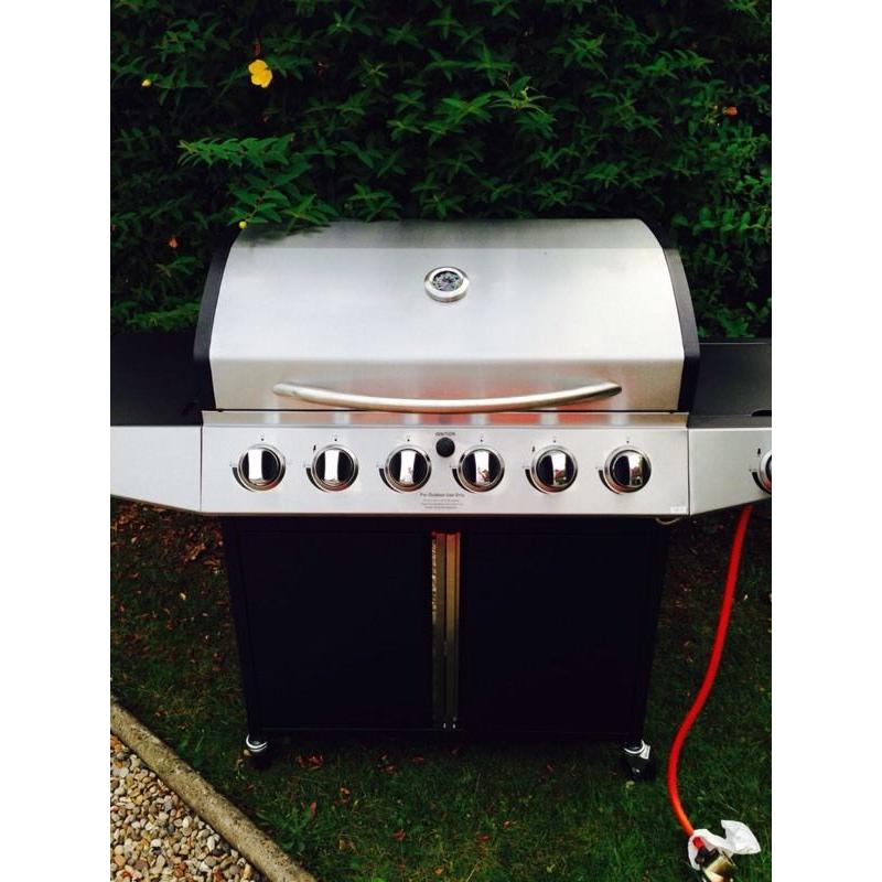 Barbecue, Gas, 6 burner plus side burner.