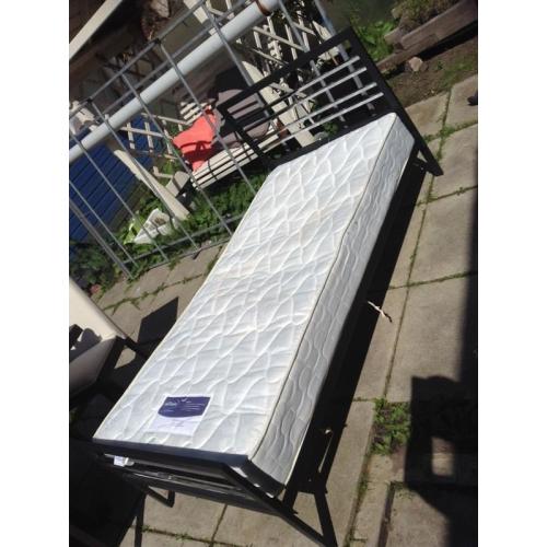 metal single bed with matress