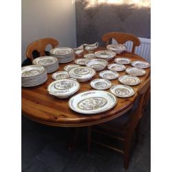 Round pine adjustable size solid table 4 chairs removerble seats