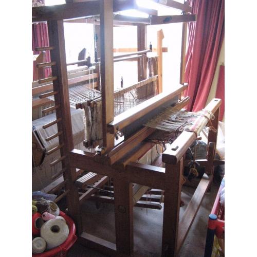 Four Shaft Floor Loom