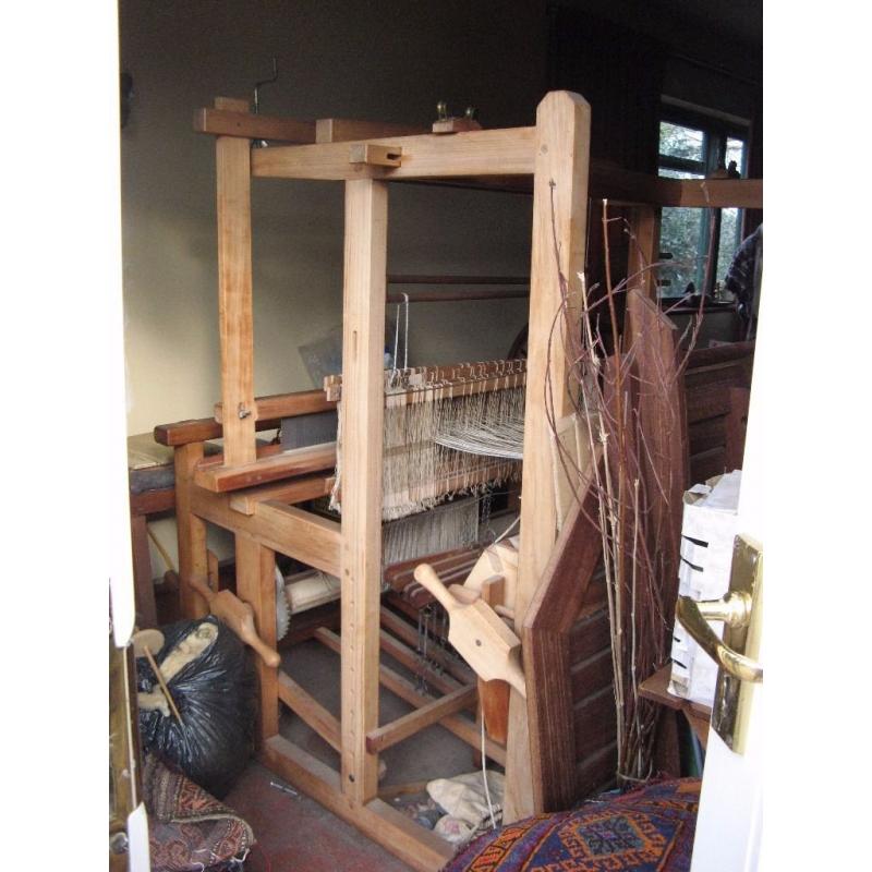 Four Shaft Floor Loom