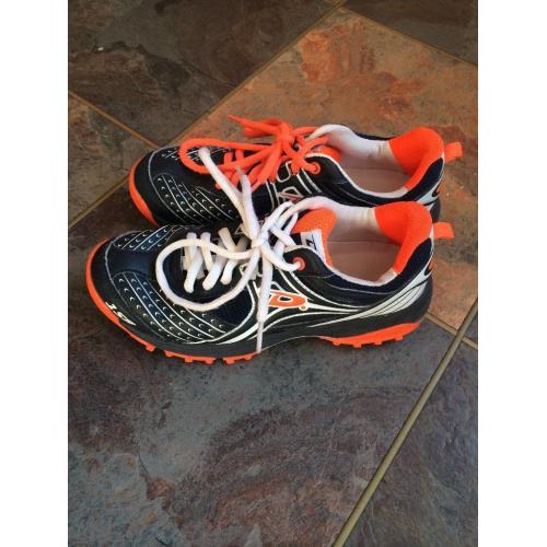 Dita kid astro hockey shoes