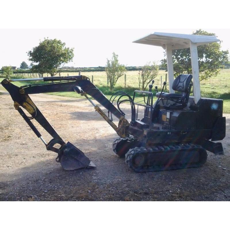 Mini Digger for sale. 1.5t Komatsu PC-07 and optional Ifor Williams plant trailer.
