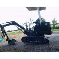 Mini Digger for sale. 1.5t Komatsu PC-07 and optional Ifor Williams plant trailer.