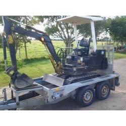 Mini Digger for sale. 1.5t Komatsu PC-07 and optional Ifor Williams plant trailer.