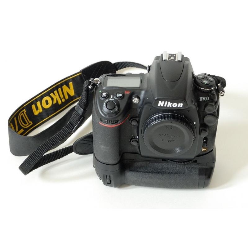 Nikon D 700 camera