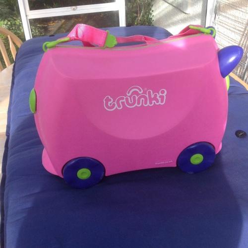 Trunki Trixie Ride-On Suitcase - Pink