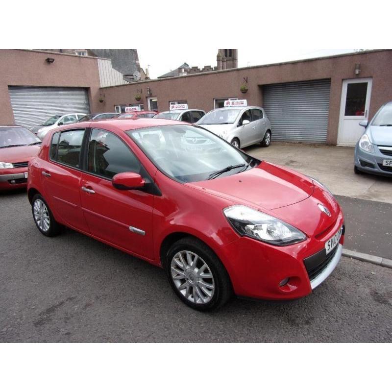 RENAULT CLIO 1.2 dynamique 2010 Petrol Manual in Red