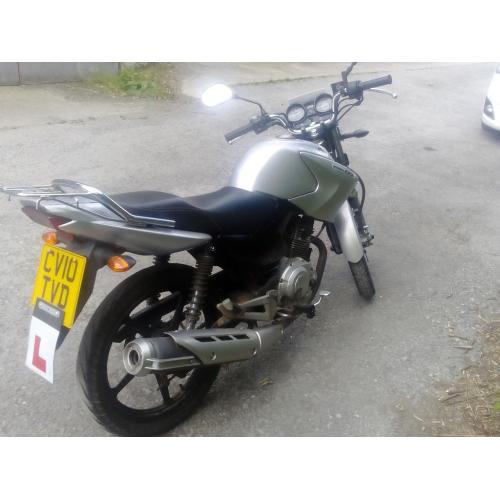 YAMAHA YBR 125 - SILVER - 2010