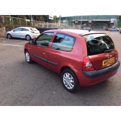Late 2003 Renault Clio 1.5 Diesel **FULL YEARS MOT** (polo, corsa, KA, fiesta,207,206)