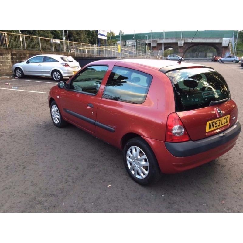 Late 2003 Renault Clio 1.5 Diesel **FULL YEARS MOT** (polo, corsa, KA, fiesta,207,206)