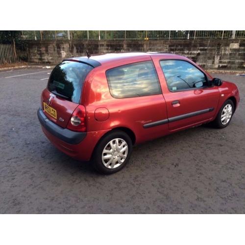Late 2003 Renault Clio 1.5 Diesel **FULL YEARS MOT** (polo, corsa, KA, fiesta,207,206)