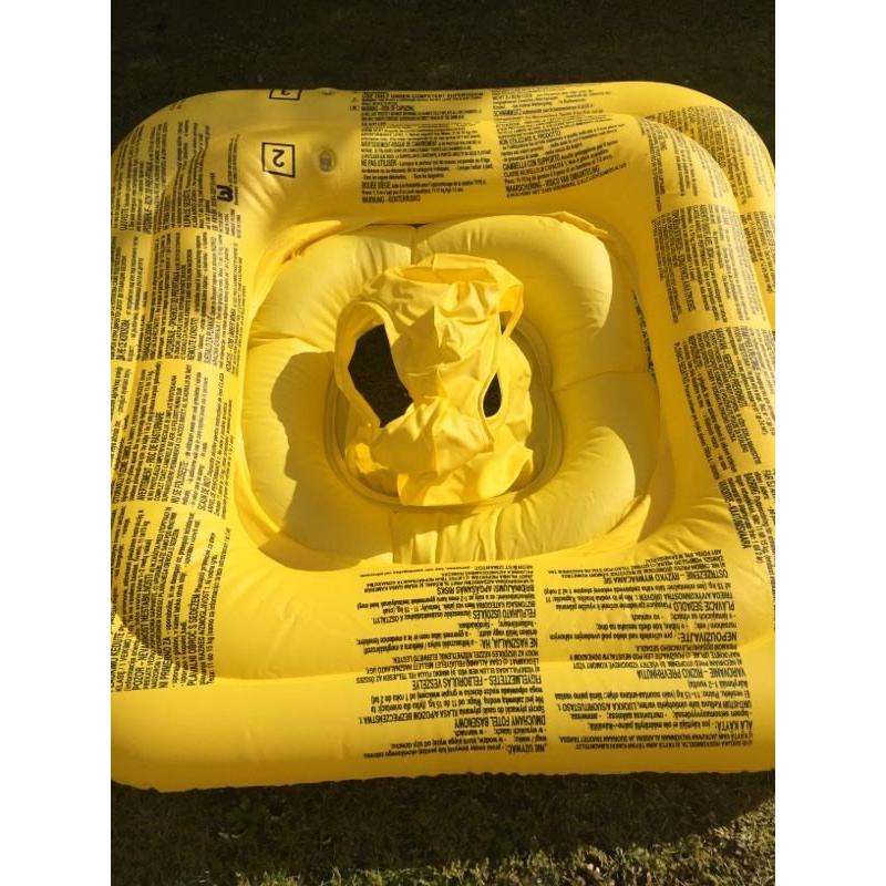 Best way baby swim safe seat