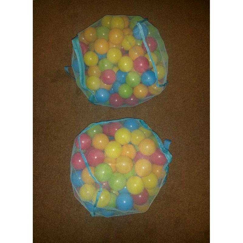 Children plastic play balls perfect for pits, pool