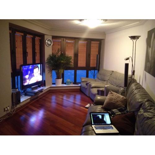 Stunning large luxury double room in Mavisbank Gardens