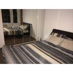 Stunning large luxury double room in Mavisbank Gardens