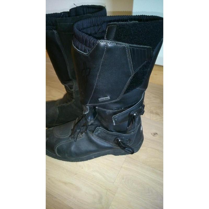 motorcycle boots gore tex size 45