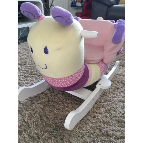 Girls rocking snail