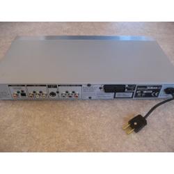 Sony CD / DVD player DVP-NS730P + Free Headphones