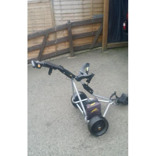 Electric golf trolley