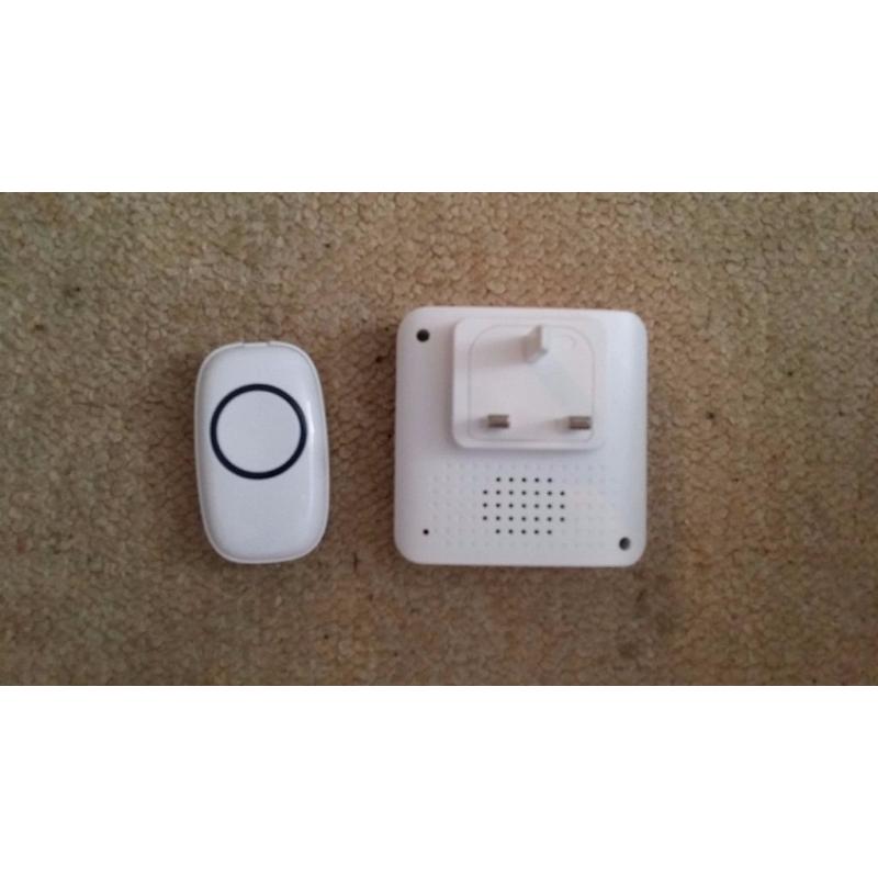 Wireless door bell - with bell built into plug. No offers please.