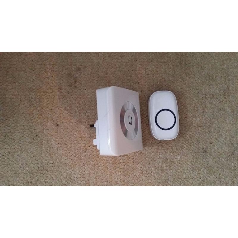 Wireless door bell - with bell built into plug. No offers please.
