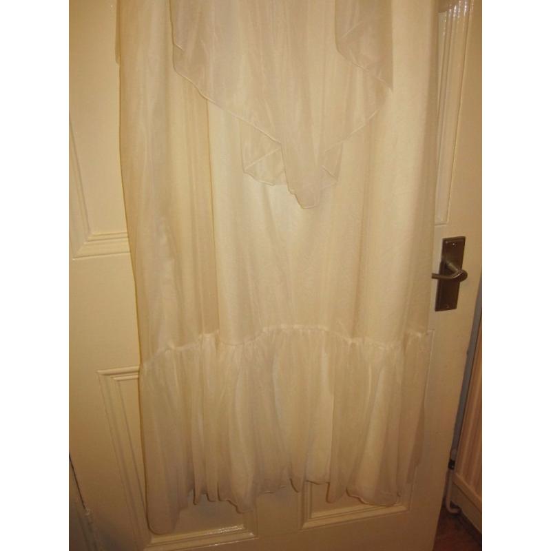 Lovely Ivory chiffon effect nylon wedding dress - 1950's style vintage clothing