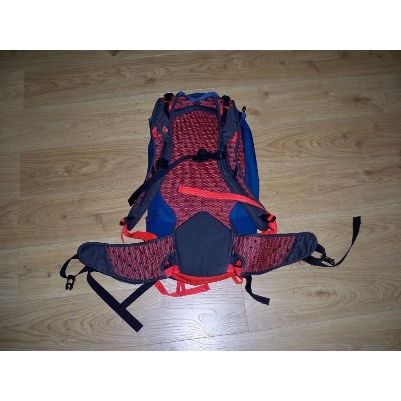 BLACK DIAMOND 'NITRO 26' HIKING RUCKSACK BACKPACK BAG M/L
