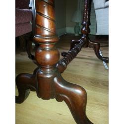 OVAL OCCASIONAL TABLE, ('STRETCHER'), MAHOGANY