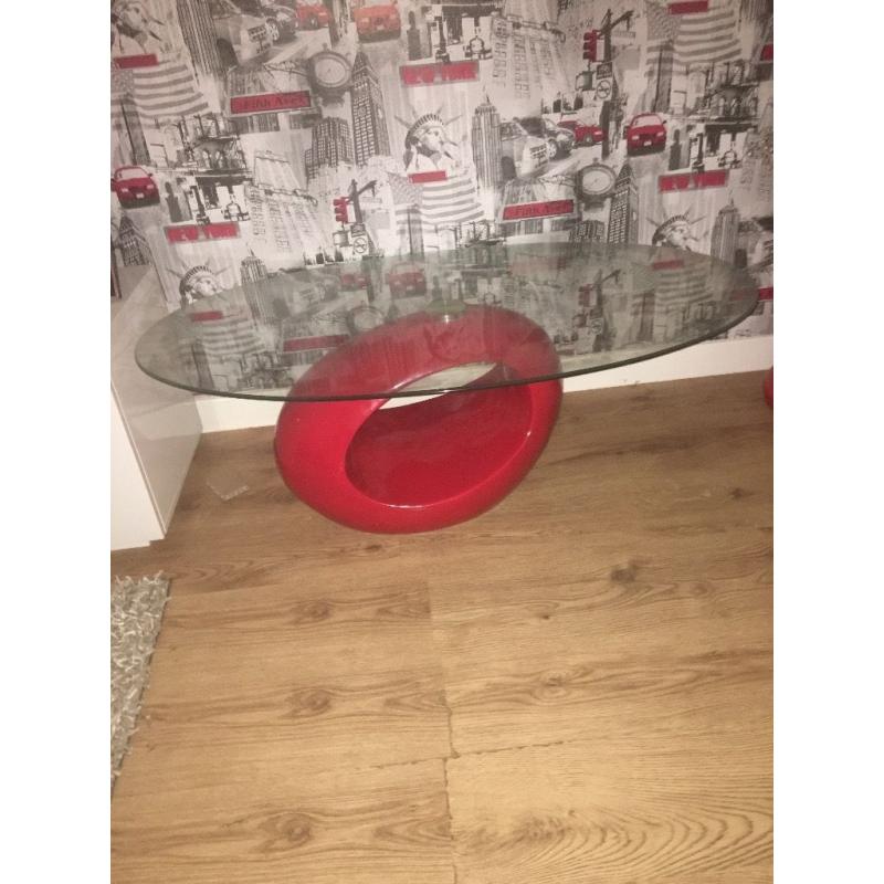 Coffee table and side table
