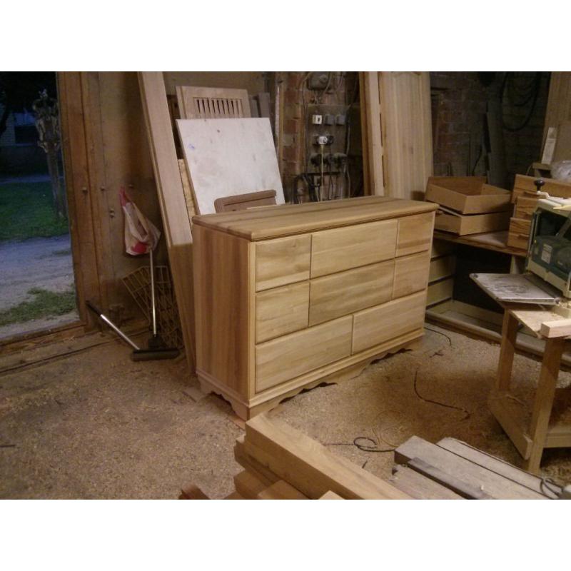 1 year experienced cabinet maker looking for apprenticeships
