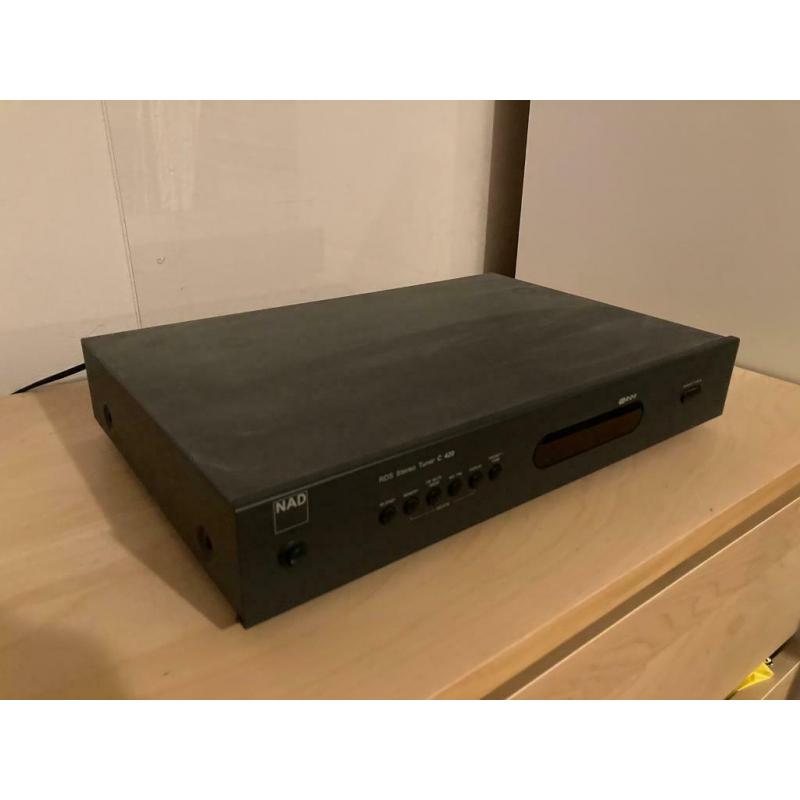 NAD AM/FM Stereo Tuner