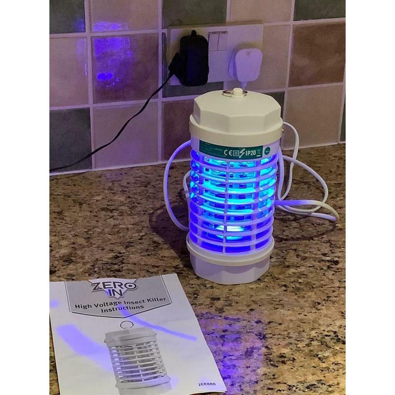 Electric flying insect killer