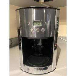 Special Offer Coffee Bundle: Delonghi K79 Coffee Grinder + Russell Hobbs Luna Coffee Maker