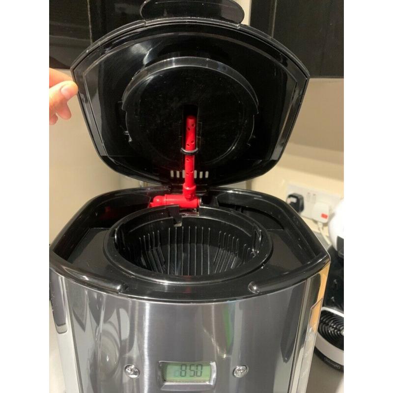 Special Offer Coffee Bundle: Delonghi K79 Coffee Grinder + Russell Hobbs Luna Coffee Maker