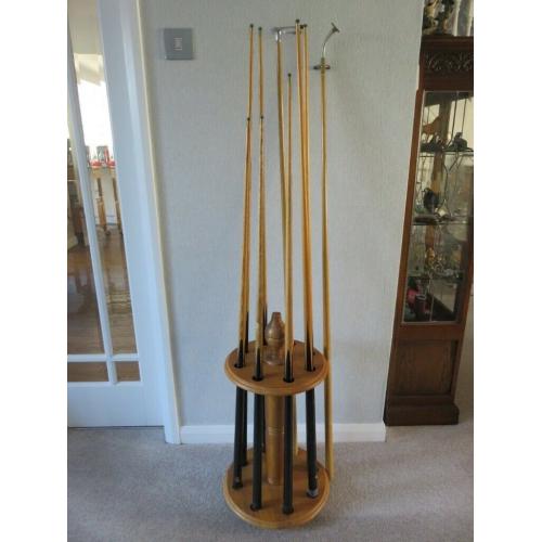 Lt.oak freestanding cue rack with 8 cues