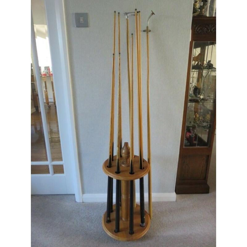 Lt.oak freestanding cue rack with 8 cues