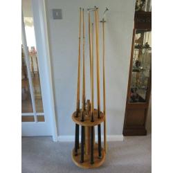 Lt.oak freestanding cue rack with 8 cues