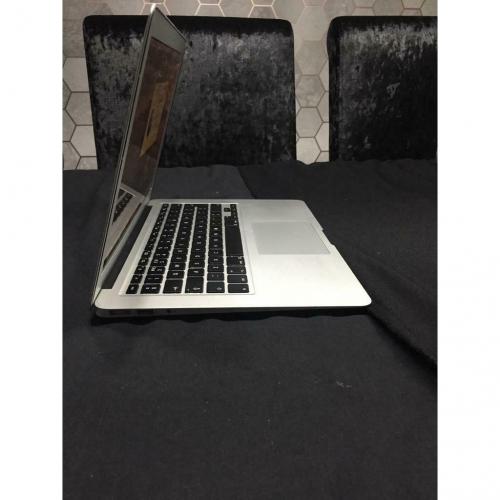 Apple MacBook Air 13? 4gb ram i5