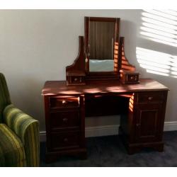 Beautiful Willis & Gambier Dressing Table with Matching Mirror