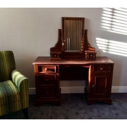 Beautiful Willis & Gambier Dressing Table with Matching Mirror
