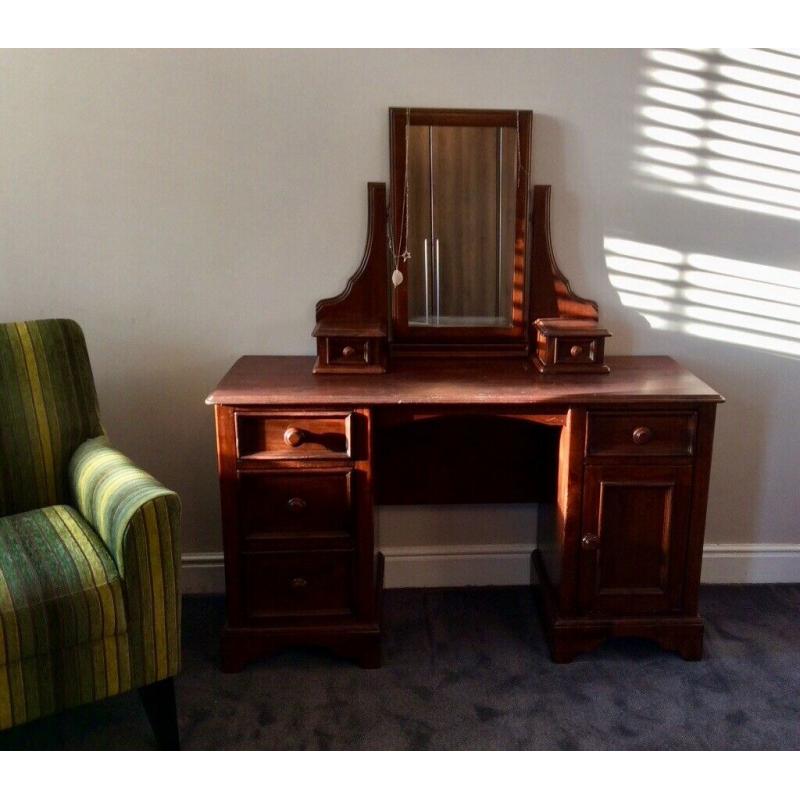 Beautiful Willis & Gambier Dressing Table with Matching Mirror