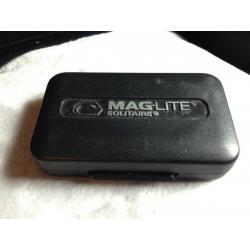 MINI MAG LITE SOLITAIRE. NEW IN HARD CASE NEEDS AAA BATTERY.