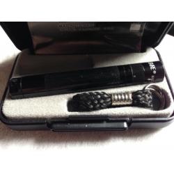 MINI MAG LITE SOLITAIRE. NEW IN HARD CASE NEEDS AAA BATTERY.