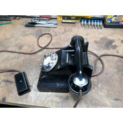 Vintage bakalite phone