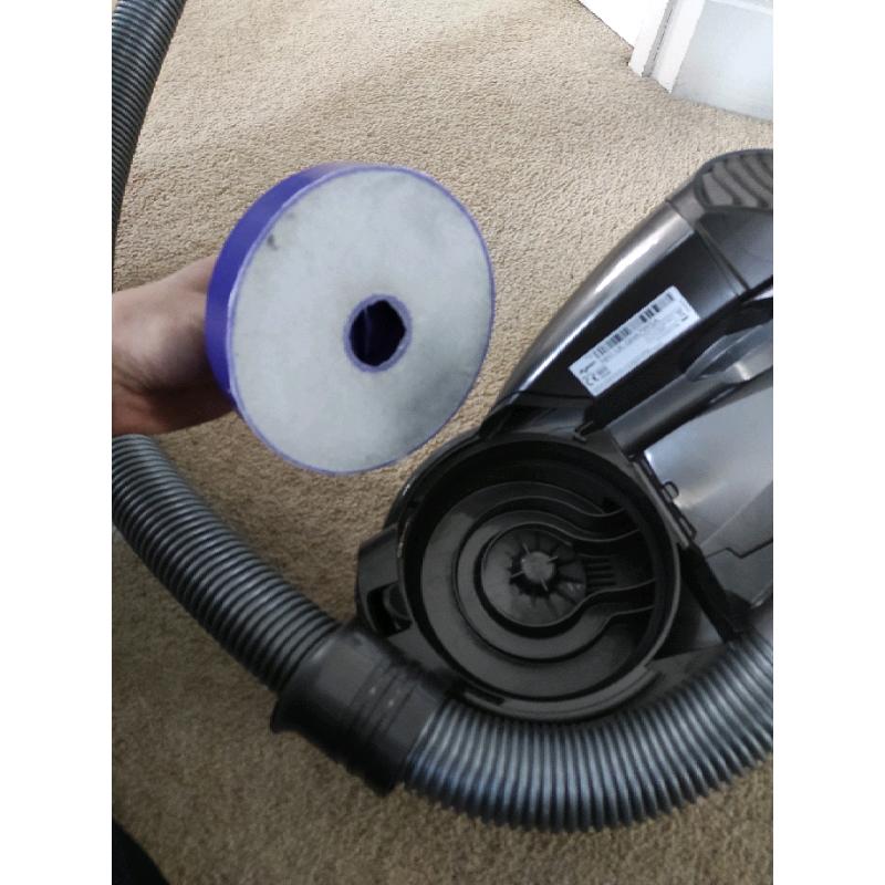 Dyson DC19 vacuum cleaner
