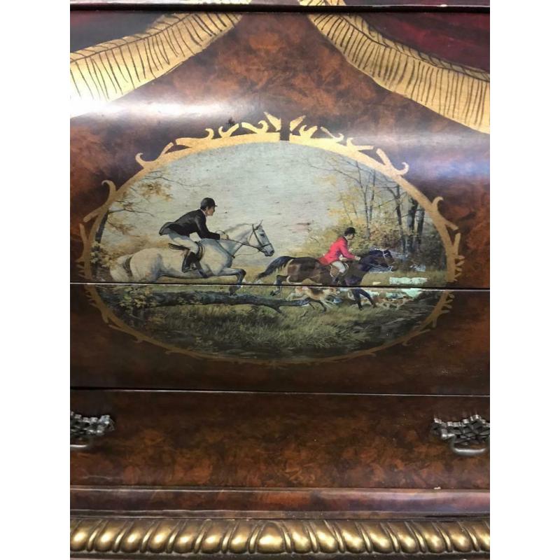 Chest of drawers