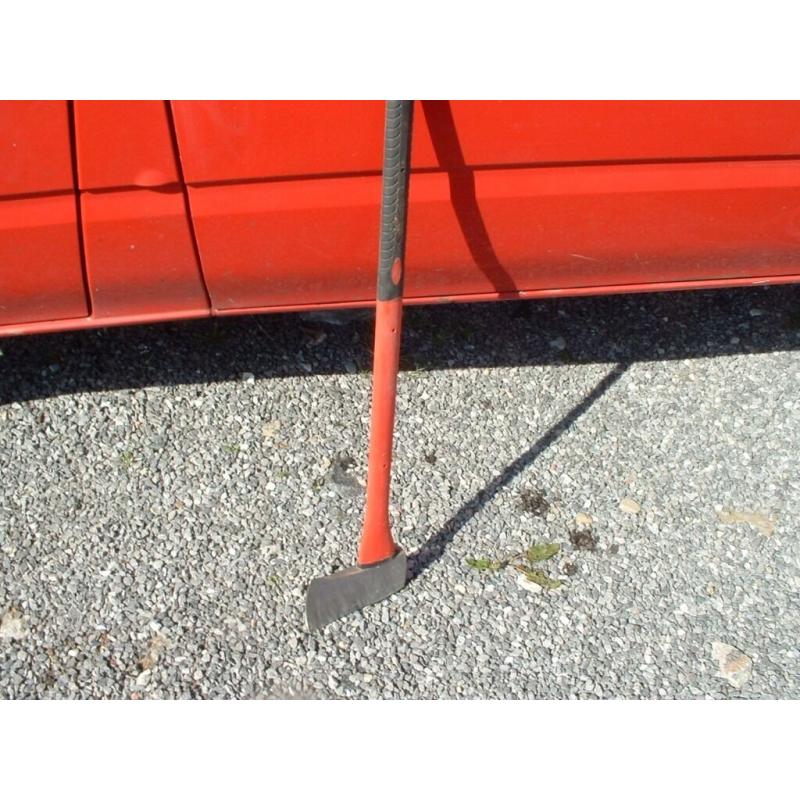 1 x large felling axe fibreglass shaft