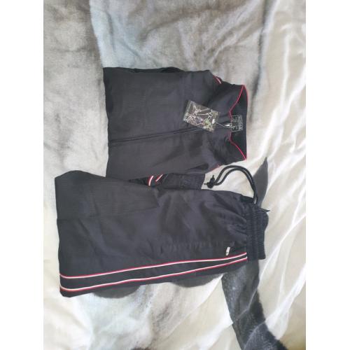 Kids tracksuits Age 7-8 zip pockets